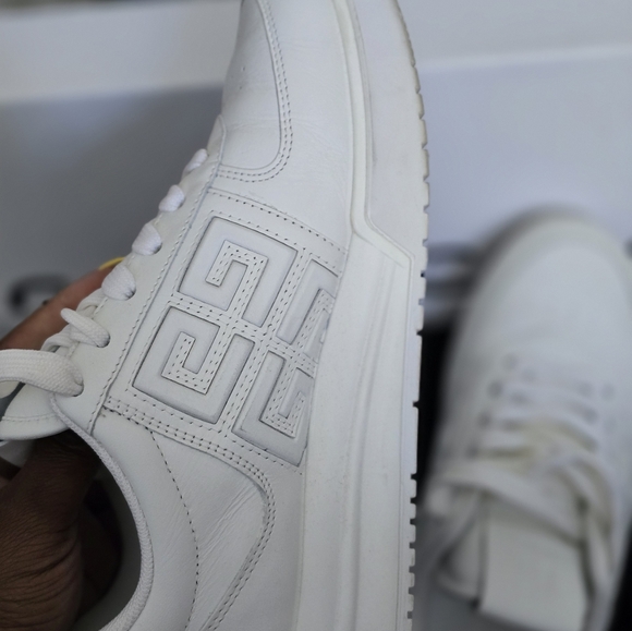 Shoes - Picture 3 of 6